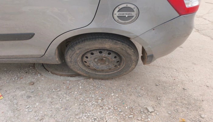 2013 Maruti Swift Dzire VDI, Diesel, Manual, 1,60,250 km, tyre