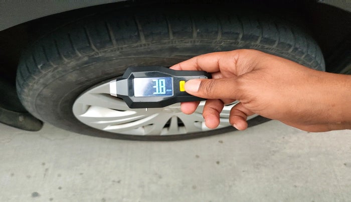2013 Maruti Ertiga ZXI, Petrol, Manual, 45,984 km, tyre