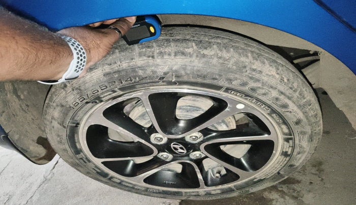 2018 Hyundai Grand i10 SPORTZ (O) AT 1.2 KAPPA VTVT, Petrol, Automatic, 32,870 km, tyre