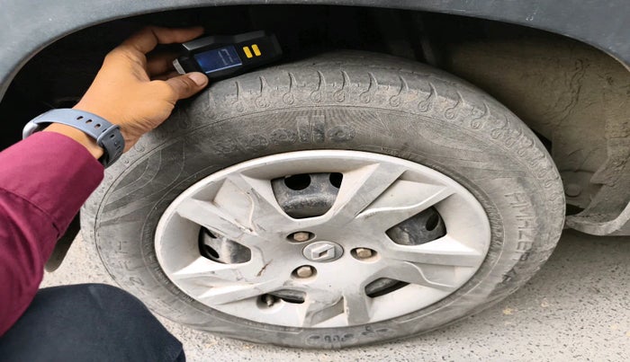 2020 Renault Kwid RXL 1.0, Petrol, Manual, 84,525 km, tyre