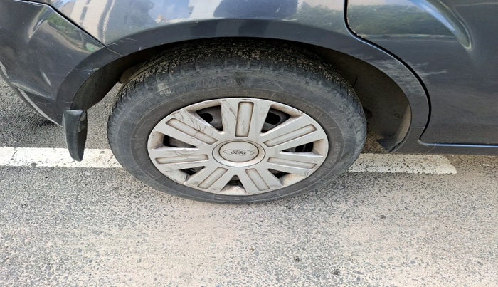 2010 Ford Figo TITANIUM 1.4 DIESEL, Diesel, Manual, 92,381 km, tyre