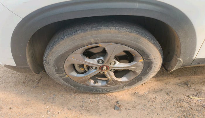 2019 KIA SELTOS HTK PLUS 1.5 DIESEL, Diesel, Manual, 99,114 km, tyre