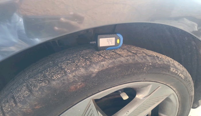 2021 Hyundai Verna SX 1.5 VTVT, Petrol, Manual, 70,236 km, tyre