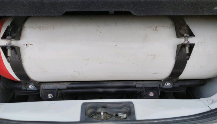 2021 Maruti S PRESSO VXI CNG, Petrol, Manual, 1,56,470 km, tyre
