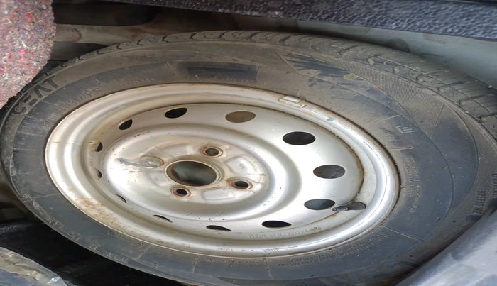 2011 Maruti Wagon R 1.0 LXI, Petrol, Manual, 31,466 km, tyre