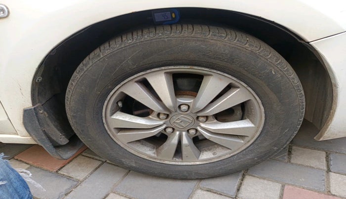 2010 Honda Accord 2.4L I-VTEC AT, Petrol, Automatic, 98,738 km, tyre