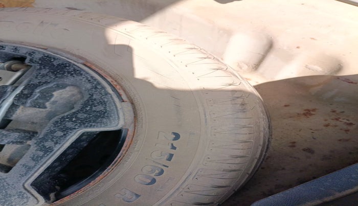 2017 Maruti Vitara Brezza ZDI, Diesel, Manual, 1,28,768 km, tyre