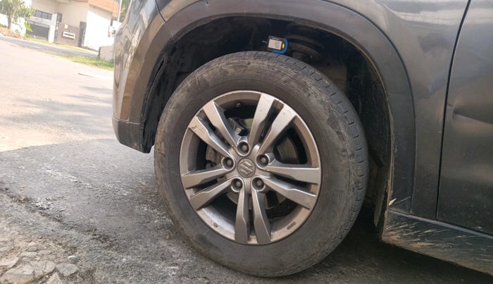 2017 Maruti Vitara Brezza ZDI PLUS, Diesel, Manual, 85,421 km, tyre