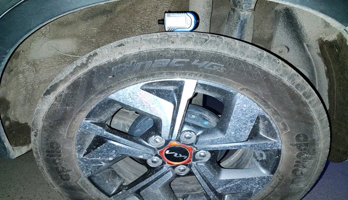 2023 KIA SONET HTX ANNIVERSARY EDITION 1.0 IMT, Petrol, Manual, 5,629 km, tyre