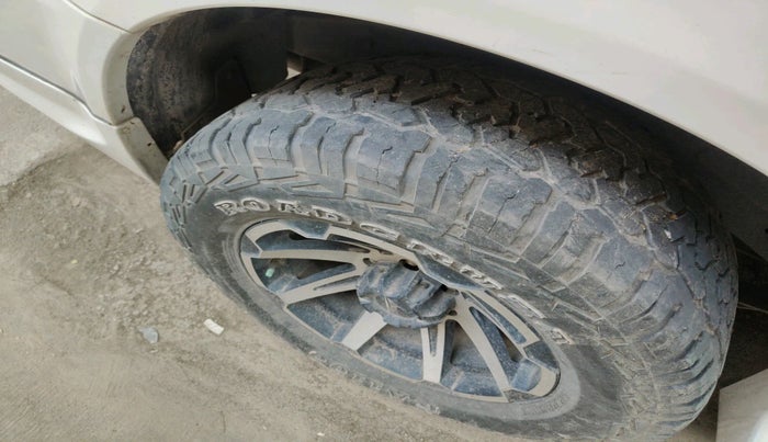 2016 ISUZU MU-7 Premium 4x2 AT, Diesel, Automatic, 99,000 km, tyre