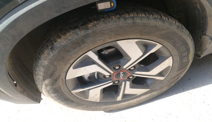 2022 KIA SONET HTX 1.5 AT, Diesel, Automatic, 40,483 km, tyre