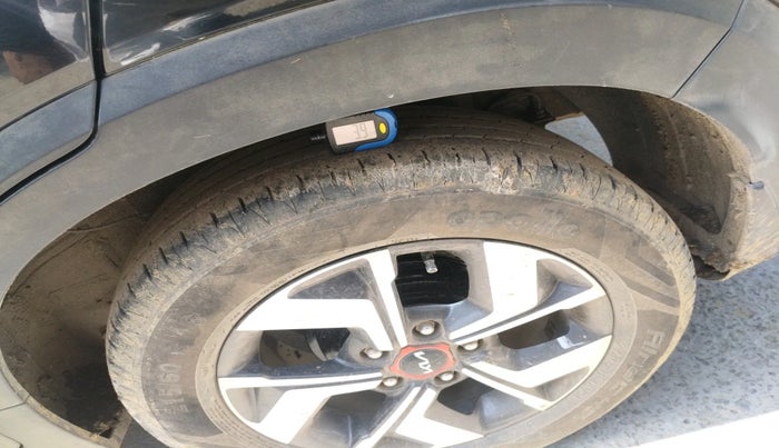 2022 KIA SONET HTX 1.5 AT, Diesel, Automatic, 40,483 km, tyre