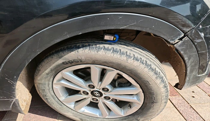 2015 Hyundai Creta SX PLUS AT 1.6 DIESEL, Diesel, Automatic, 84,667 km, tyre