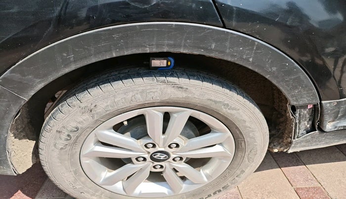 2015 Hyundai Creta SX PLUS AT 1.6 DIESEL, Diesel, Automatic, 84,667 km, tyre