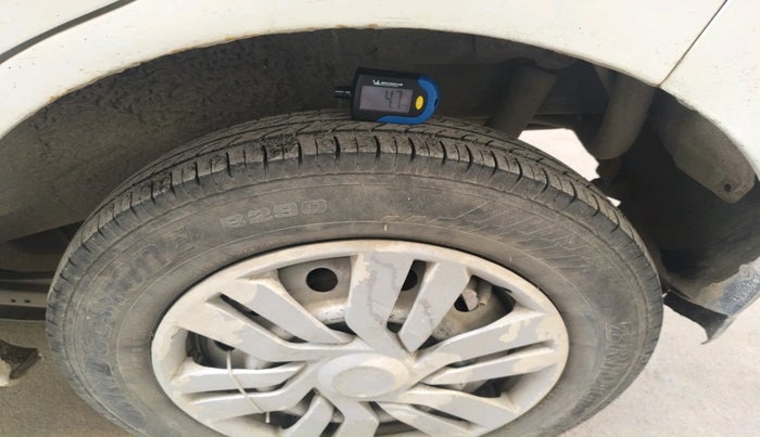 2012 Maruti Wagon R 1.0 LXI CNG, Petrol, Manual, 1,35,458 km, tyre