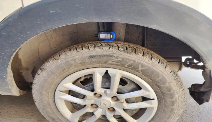 2021 Renault TRIBER RXE MT, Petrol, Manual, 96,438 km, tyre