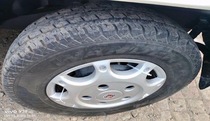 2015 Mahindra Bolero ZLX BS-III, Diesel, Manual, 91,364 km, tyre