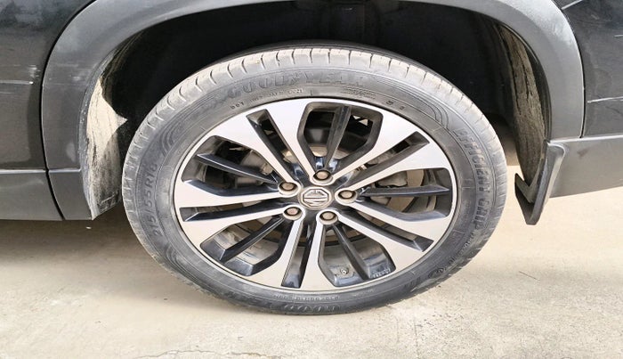 2021 MG HECTOR SHARP 1.5 PETROL CVT, Petrol, Automatic, 57,111 km, tyre