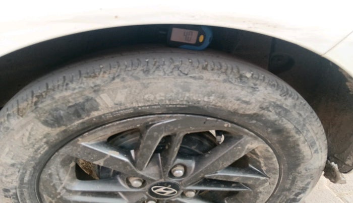 2021 Hyundai GRAND I10 NIOS SPORTZ 1.2 KAPPA VTVT CNG, Petrol, Manual, 54,978 km, tyre