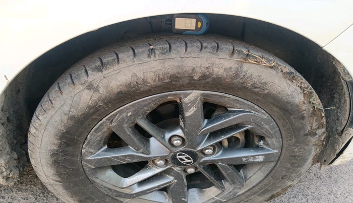 2021 Hyundai GRAND I10 NIOS SPORTZ 1.2 KAPPA VTVT CNG, Petrol, Manual, 54,978 km, tyre