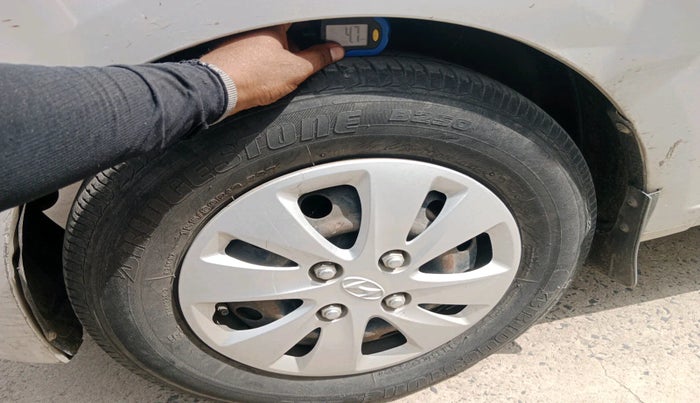 2012 Hyundai i10 MAGNA 1.1, Petrol, Manual, 30,637 km, tyre