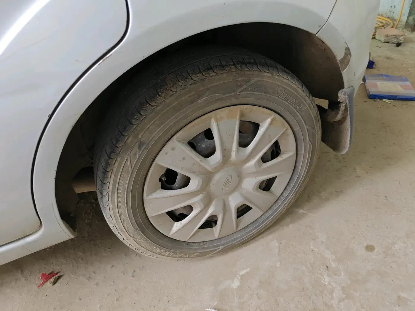 2013 Ford Figo ZXI 1.4 DIESEL, Diesel, Manual, 1,16,079 km, tyre