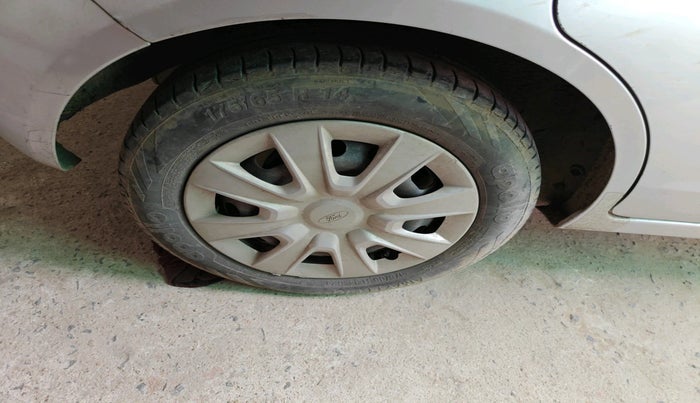 2013 Ford Figo ZXI 1.4 DIESEL, Diesel, Manual, 1,16,079 km, tyre