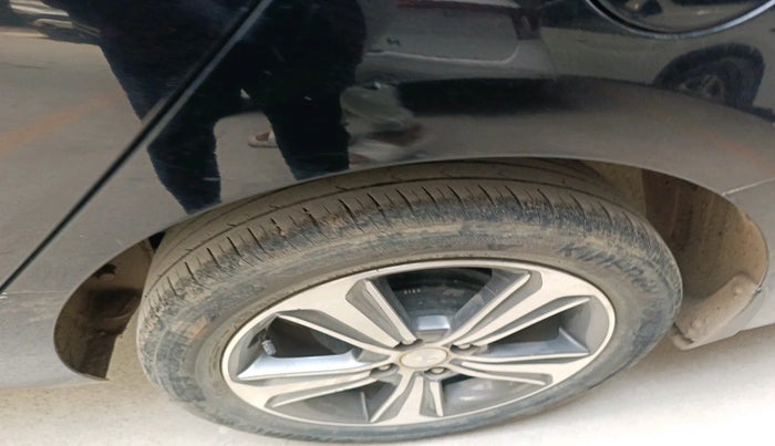2019 Hyundai Verna 1.6 VTVT SX, Petrol, Manual, 53,622 km, tyre