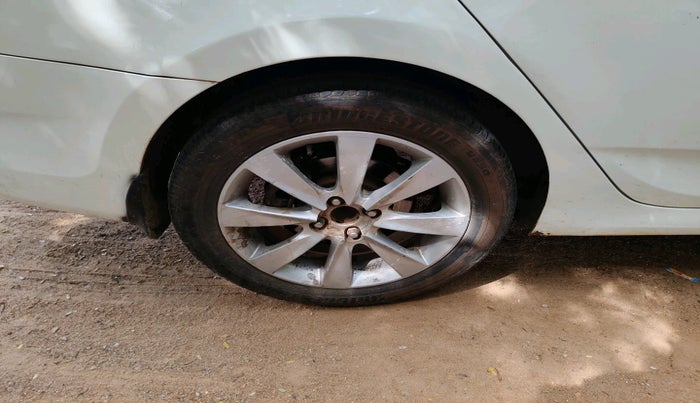 2012 Hyundai Verna FLUIDIC 1.6 CRDI SX, Diesel, Manual, 1,58,896 km, tyre