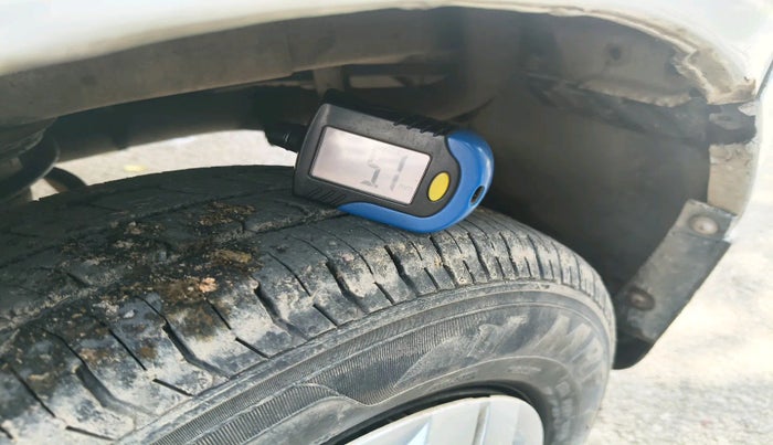 2013 Maruti Alto 800 LXI, Petrol, Manual, 62,619 km, tyre