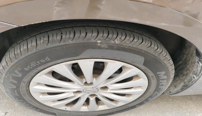 2014 Maruti Ciaz ZXI, Petrol, Manual, 1,24,560 km, tyre