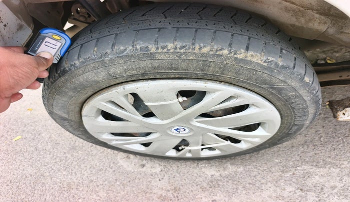2013 Maruti Wagon R 1.0 VXI, Petrol, Manual, 1,22,053 km, tyre