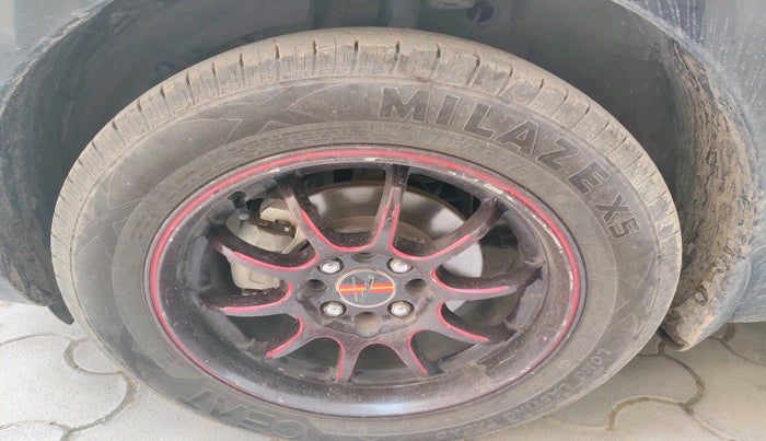2023 Maruti Swift ZXI, Petrol, Manual, 34,352 km, tyre