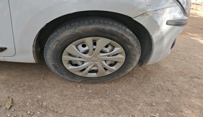 2018 Maruti Swift LXI, Petrol, Manual, 1,17,198 km, tyre
