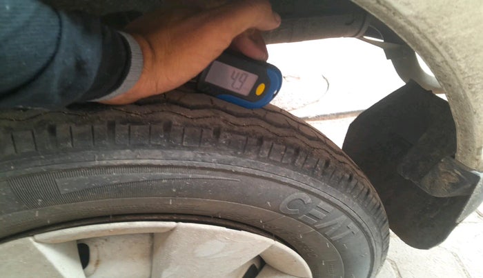 2016 Maruti Eeco 5 STR WITH A/C+HTR, Petrol, Manual, 51,347 km, tyre