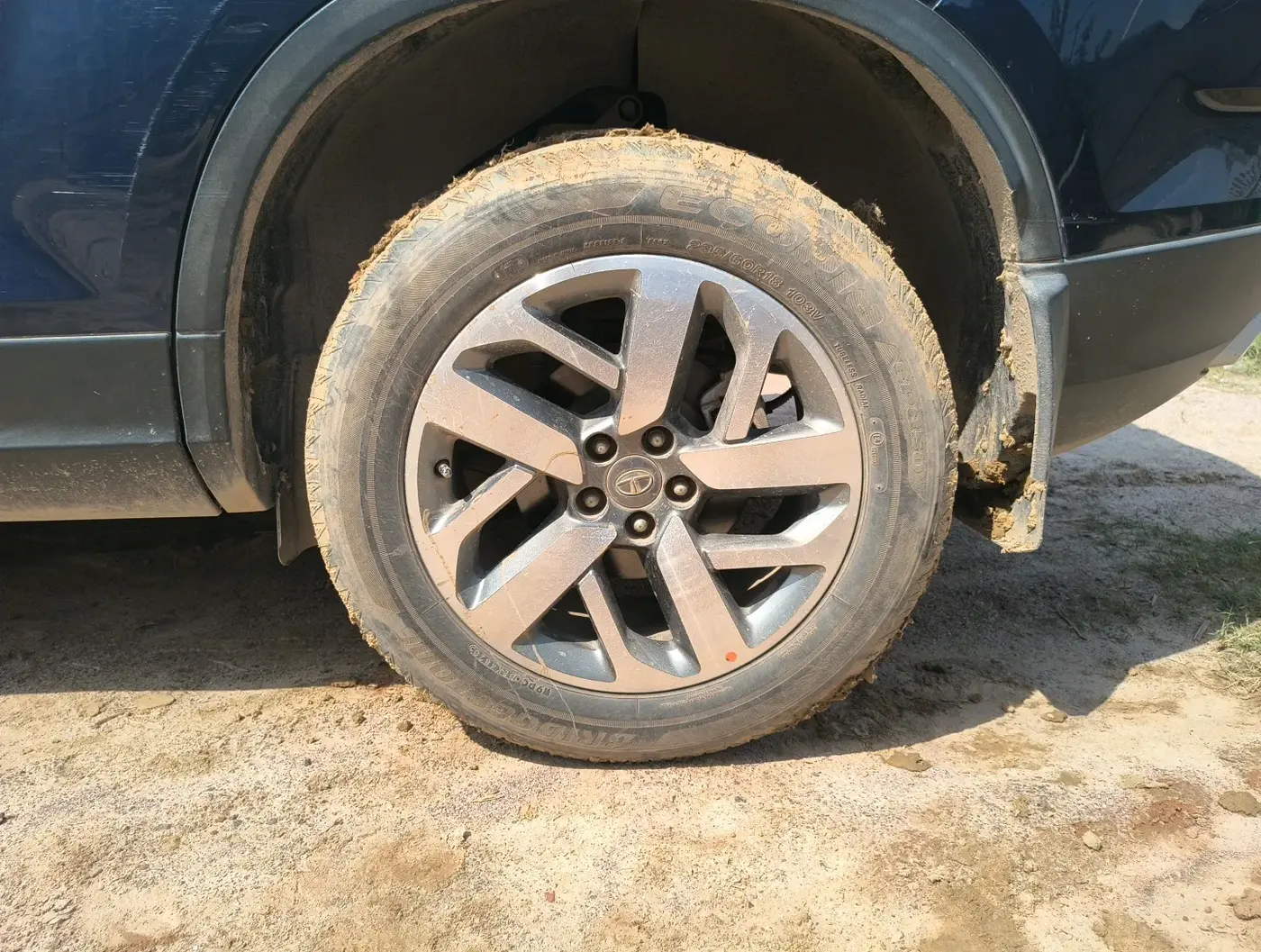 2021 Tata Safari XZ PLUS, Diesel, Manual, 64,053 km, tyre