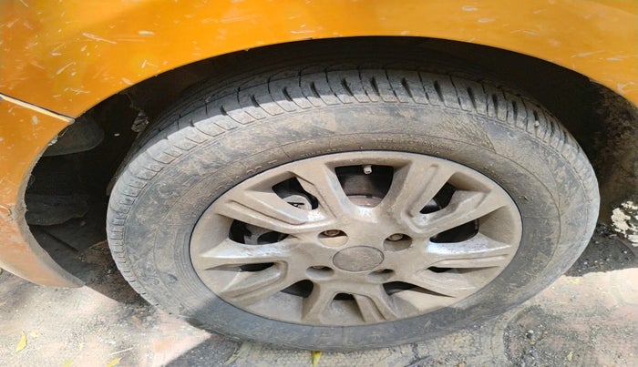 2016 Tata Tiago XZ PETROL, Petrol, Manual, 1,09,481 km, tyre