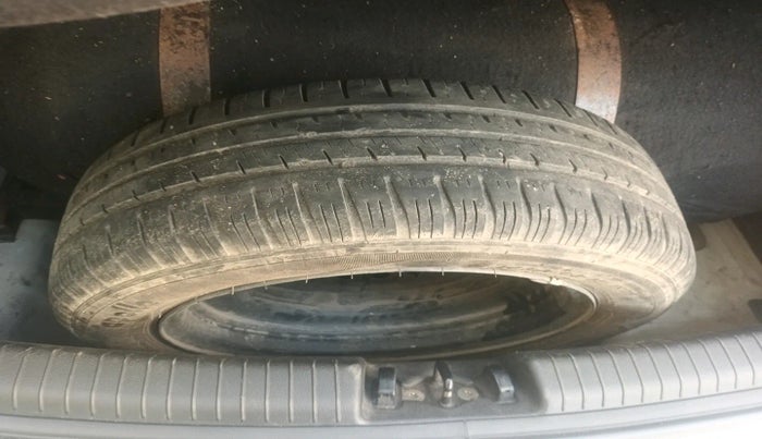 2017 Hyundai Grand i10 SPORTZ (O) AT 1.2 KAPPA VTVT, Petrol, Automatic, 79,527 km, tyre