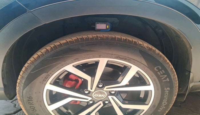 2023 Hyundai VENUE S 1.2, Petrol, Manual, 50,635 km, tyre
