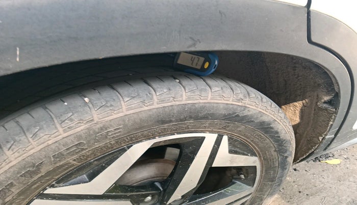 2021 Hyundai ALCAZAR PRESTIGE(O) 1.5 AT 7STR, Diesel, Automatic, 68,445 km, tyre