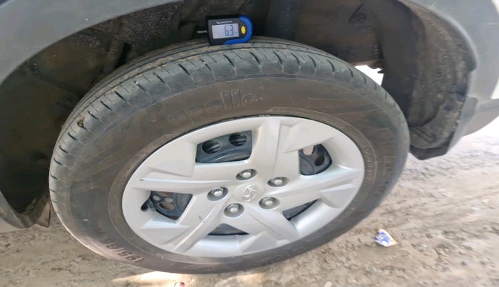 2021 Hyundai VENUE S 1.2, Petrol, Manual, 85,368 km, tyre