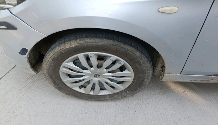 2018 Tata Tiago XT PETROL, Petrol, Manual, 1,35,932 km, tyre