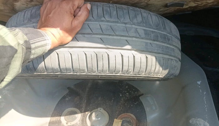 2019 Hyundai Verna 1.6 CRDI SX + AT, Diesel, Automatic, 49,114 km, tyre