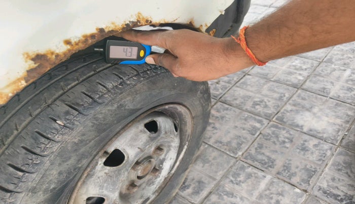 2019 Maruti Eeco 7 STR, Petrol, Manual, 1,76,887 km, tyre