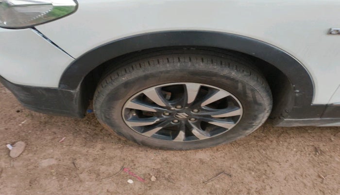 2018 Maruti S Cross ZETA 1.3, Diesel, Manual, 1,25,543 km, tyre