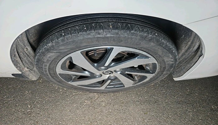 2023 Toyota Glanza G, Petrol, Manual, 31,827 km, tyre