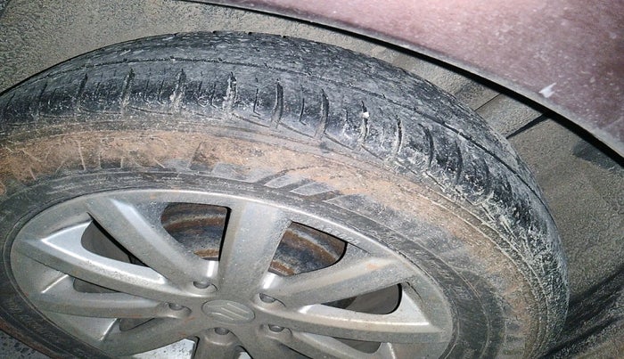 2010 Maruti SX4 ZXI, Petrol, Manual, 1,04,882 km, tyre