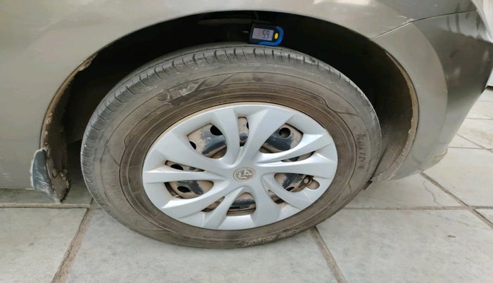 2019 Maruti Dzire VXI, Petrol, Manual, 64,645 km, tyre