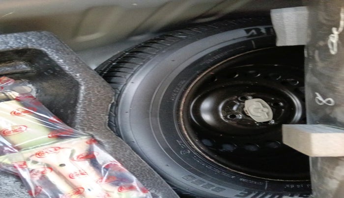 2020 Maruti Ciaz DELTA 1.5 SHVS MT PETROL, Petrol, Manual, 65,894 km, tyre