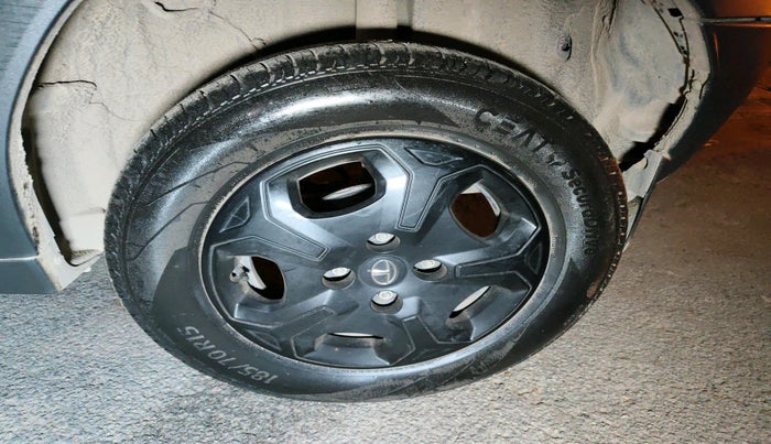 2023 Tata PUNCH ACCOMPLISHED AMT, Petrol, Automatic, 17,262 km, tyre